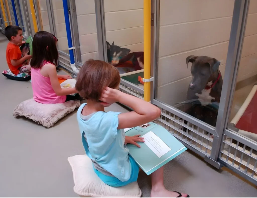 Kids Line Up to read for readingtotherescue